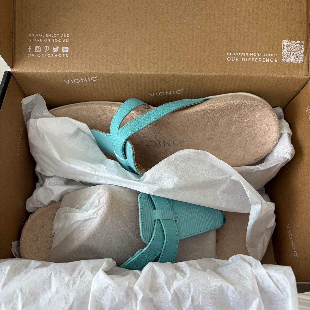 NIB Vionic Aqua Karley Sandals 7.5 Med - Picture 4 of 7